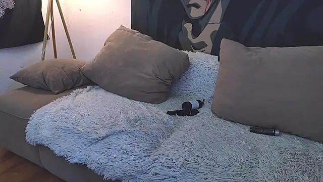 Snapshot of LeyaKan chatting on 6, 2, 2025 LeyaKan online show from 6, 2, 2025