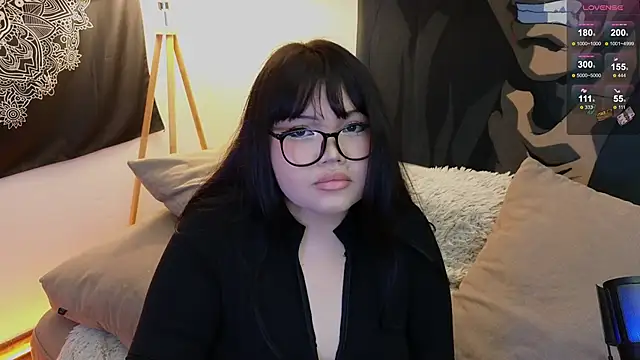 Snapshot of LeyaKan chatting on 25, 2, 2025 LeyaKan online show from 25, 2, 2025