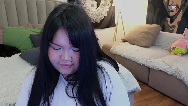 Snapshot of LeyaKan chatting on 6, 3, 2025 LeyaKan online show from 6, 3, 2025