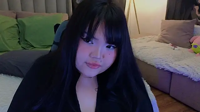 Snapshot of LeyaKan chatting on 12, 3, 2025 LeyaKan online show from 12, 3, 2025