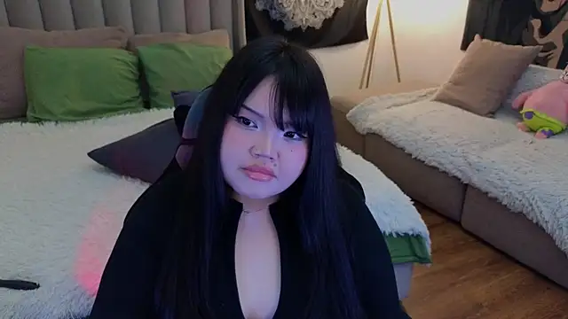 Snapshot of LeyaKan chatting on 14, 3, 2025 LeyaKan online show from 14, 3, 2025