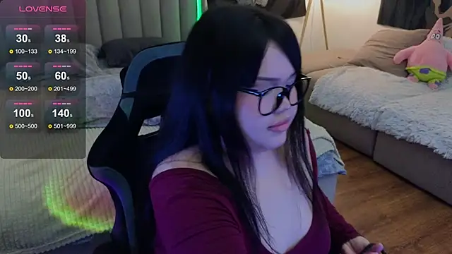 Snapshot of LeyaKan chatting on 19, 3, 2025 LeyaKan online show from 19, 3, 2025