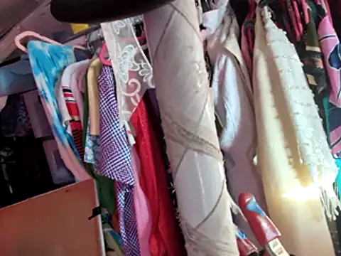 gurlnips online show from 19, 11, 2025