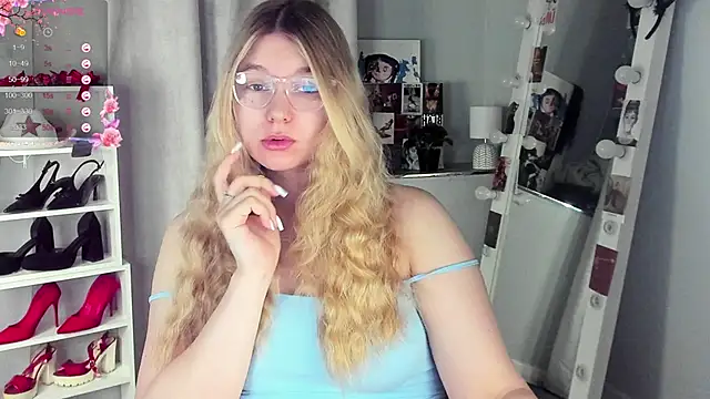 Snapshot of Rebecca_Kelly chatting on 19, 2, 2026 Rebecca Kelly online show from 19, 2, 2026