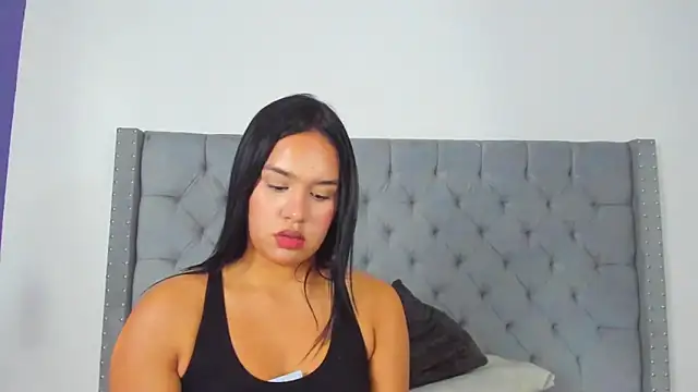 ShanellBlack online show from 24, 1, 2025