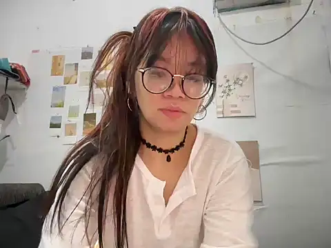 Snapshot of Pinkyrose111 chatting on 23, 11, 2025 Pinkyrose111 online show from 23, 11, 2025