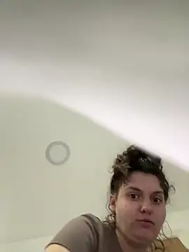 Sxybitch2024 online show from 14, 2, 2026