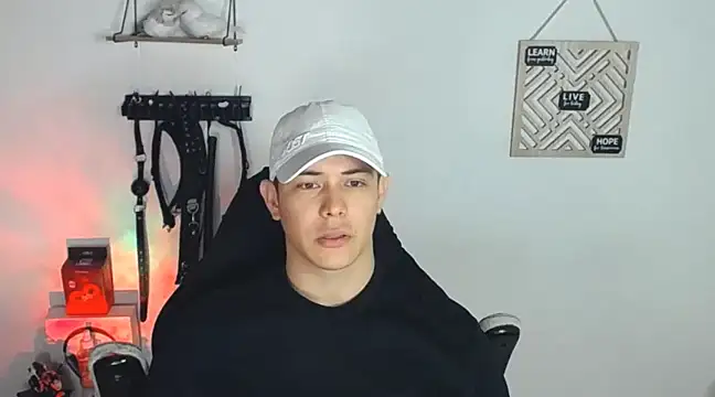 Alan hadid1 online show from 24, 1, 2025