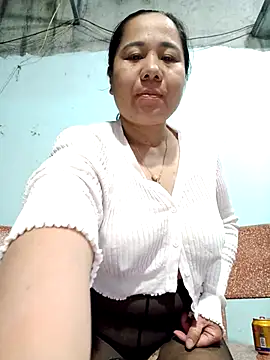 Queen 18200 online show from 3, 3, 2026