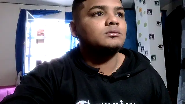 Snapshot of Boycuriousxxx chatting on 15, 7, 2026 Boycuriousxxx online show from 15, 7, 2026