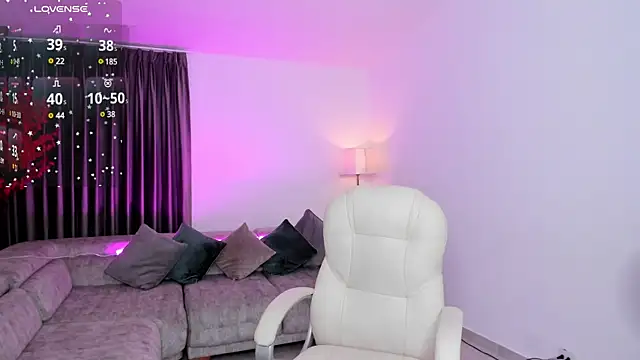 Snapshot of karlaa_james chatting on 18, 1, 2025 karlaa james online show from 18, 1, 2025