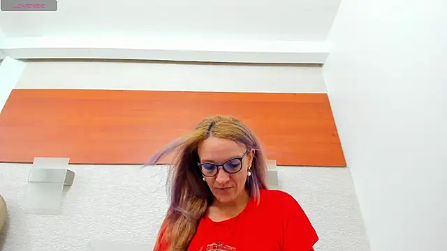 Snapshot of maddy_cartter chatting on 30, 4, 2026 maddy cartter online show from 30, 4, 2026