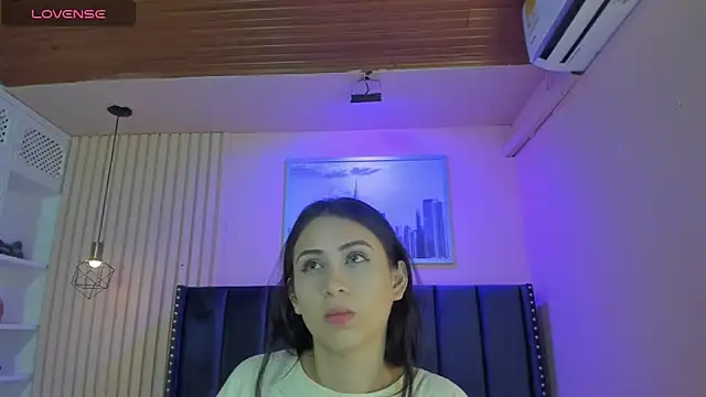 Snapshot of diosa_cristal chatting on 8, 7, 2026 diosa cristal online show from 8, 7, 2026