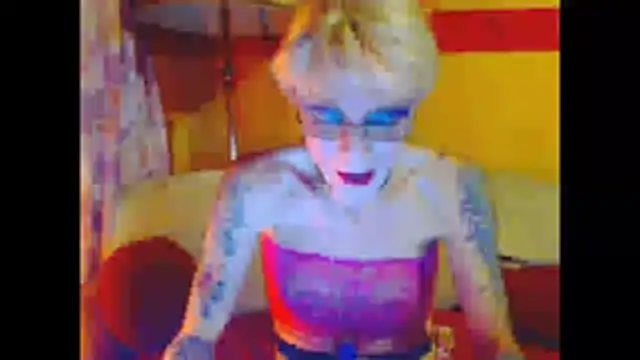 Snapshot of cuxladyboy chatting on 3, 6, 2026 cuxladyboy online show from 3, 6, 2026