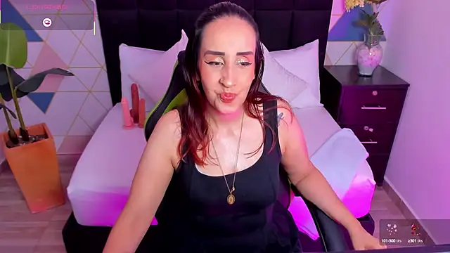 Snapshot of jadde13_ chatting on 16, 9, 2025 jadde13 online show from 16, 9, 2025