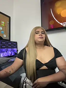 Snapshot of Tom_Silver__ chatting on 11, 10, 2025 Tom Silver online show from 11, 10, 2025