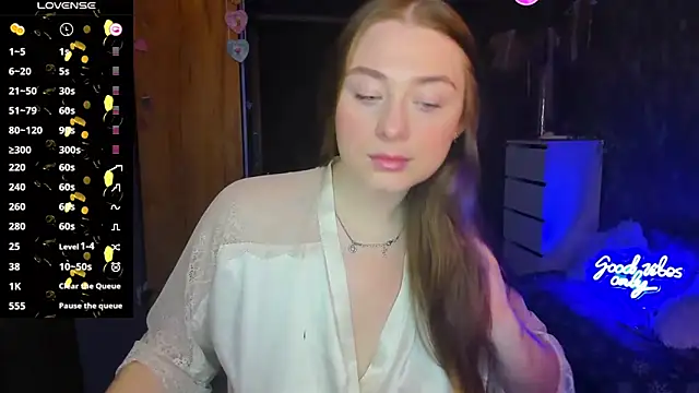 Demure Smile online show from 14, 3, 2025