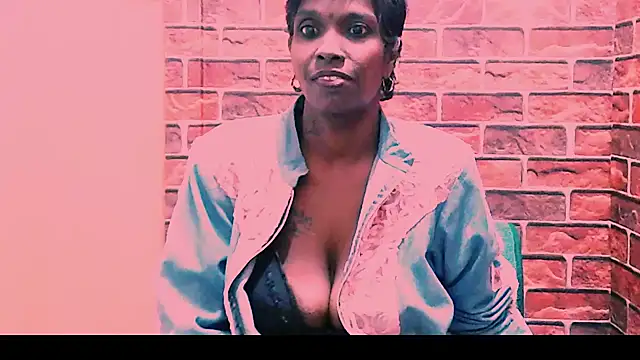Snapshot of Fuckable_Nasty_MILF chatting on 17, 6, 2026 Fuckable Nasty MILF online show from 17, 6, 2026