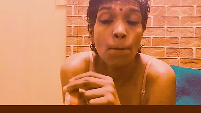 Snapshot of Fuckable_Nasty_MILF chatting on 18, 6, 2026 Fuckable Nasty MILF online show from 18, 6, 2026