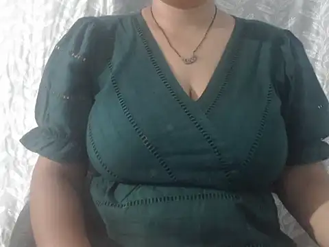 Snapshot of cute-priy chatting on 3, 5, 2026 cute-priy online show from 3, 5, 2026