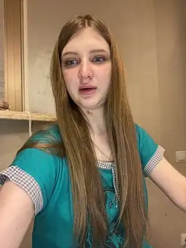 Snapshot of MollyDolle chatting on 8, 5, 2026 MollyDolle online show from 8, 5, 2026