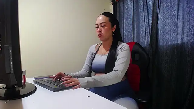 Snapshot of mistress_aryya chatting on 12, 12, 2024 mistress aryya online show from 12, 12, 2024