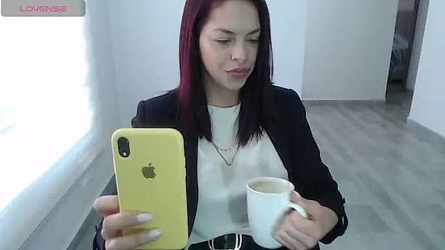 Snapshot of sofia_xxx1 chatting on 14, 12, 2025 sofia xxx1 online show from 14, 12, 2025