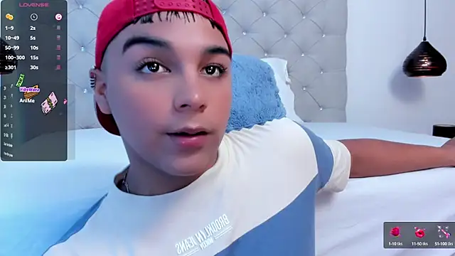 Seductivo jr online show from 8, 3, 2025