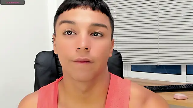 Seductivo jr online show from 4, 12, 2025