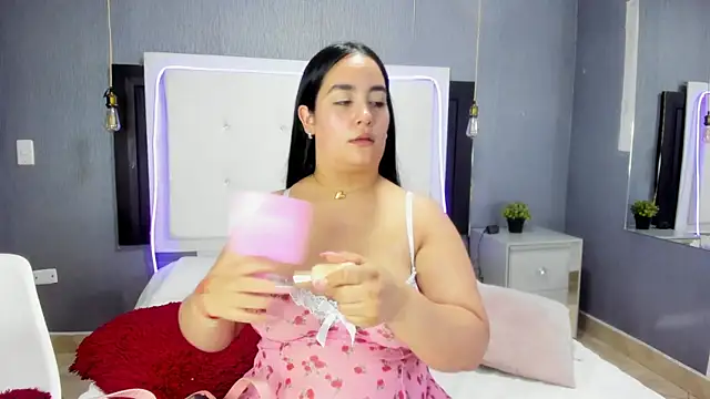 Snapshot of emma_lye chatting on 19, 2, 2026 emma lye online show from 19, 2, 2026