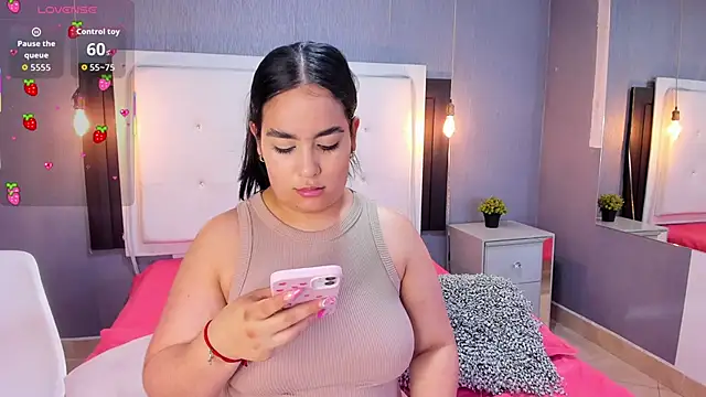 Snapshot of emma_lye chatting on 23, 2, 2026 emma lye online show from 23, 2, 2026