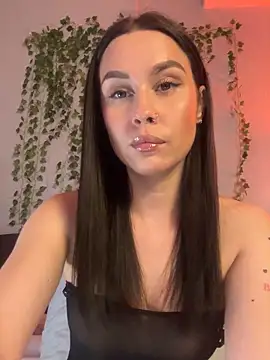 MiaNell online show from 30, 10, 2025