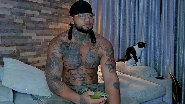 Snapshot of zaiin_diesel chatting on 10, 12, 2024 zaiin diesel online show from 10, 12, 2024