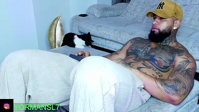 Snapshot of zaiin_diesel chatting on 18, 10, 2025 zaiin diesel online show from 18, 10, 2025