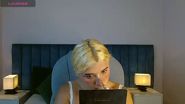 april bunnyy online show from 1, 3, 2025