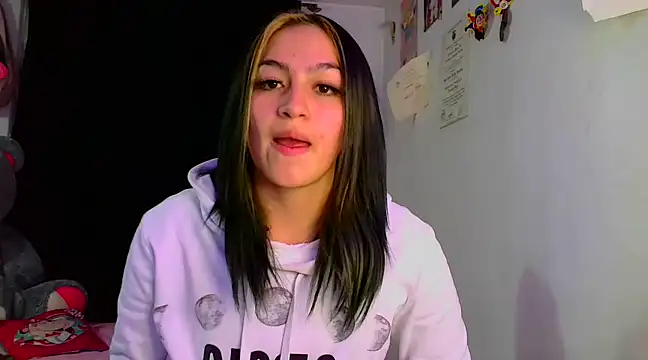 lucycherry   online show from 11, 12, 2024