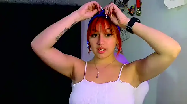 lucycherry   online show from 4, 2, 2025