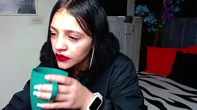 Snapshot of Violettasquirt chatting on 17, 2, 2026 Violettasquirt online show from 17, 2, 2026