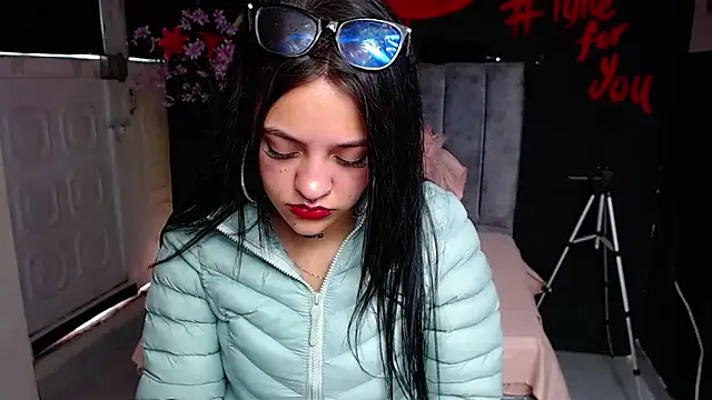 Snapshot of Violettasquirt chatting on 2, 3, 2026 Violettasquirt online show from 2, 3, 2026