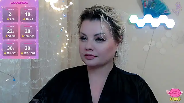JewellKiss7 online show from 2, 4, 2026