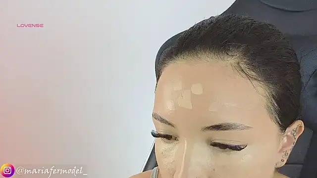 Mariafer05 online show from 5, 3, 2025