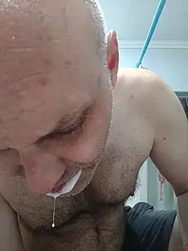 Snapshot of Pineapple04 chatting on 7, 7, 2026 Pineapple04 online show from 7, 7, 2026