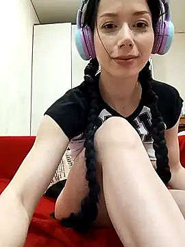 Snapshot of SashaGrinch chatting on 13, 12, 2024 SashaGrinch online show from 13, 12, 2024