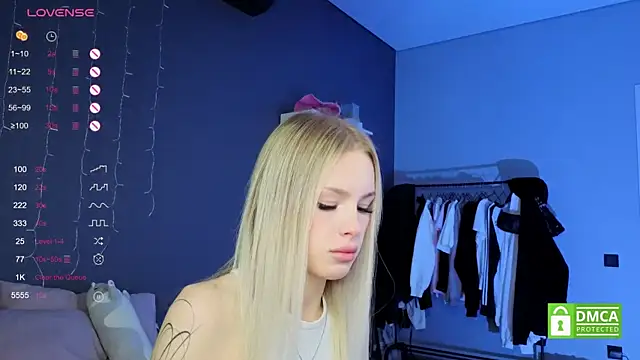 Snapshot of aneta_alisha chatting on 15, 9, 2025 aneta alisha online show from 15, 9, 2025