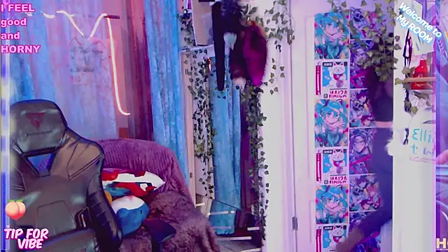 Snapshot of Toxic_Ellies chatting on 4, 2, 2025 Toxic Ellies online show from 4, 2, 2025