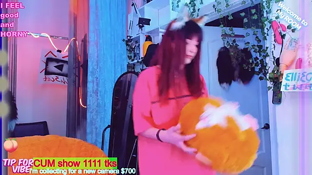 Snapshot of Toxic_Ellies chatting on 16, 2, 2025 Toxic Ellies online show from 16, 2, 2025