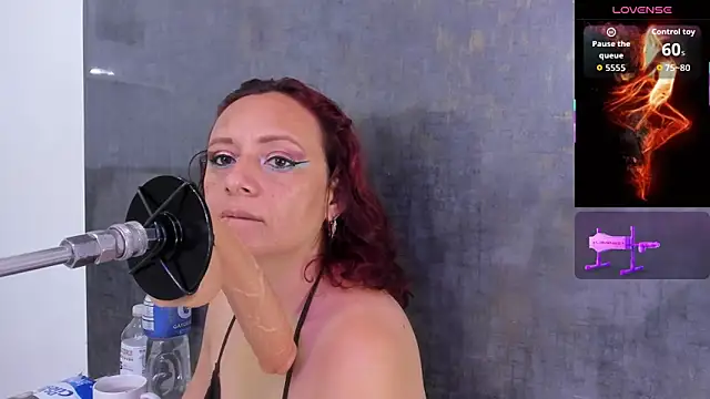 Snapshot of Issys_milf chatting on 12, 5, 2026 Issys milf online show from 12, 5, 2026