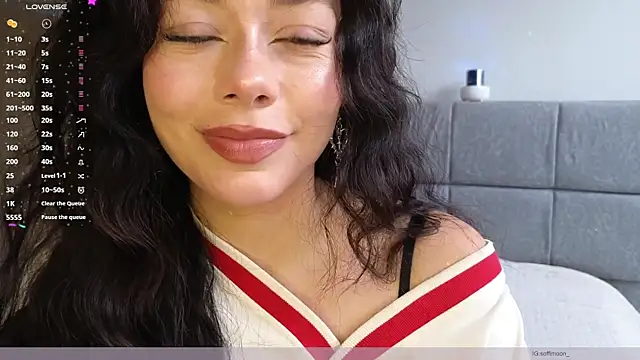 Soffimoon  online show from 10, 4, 2026