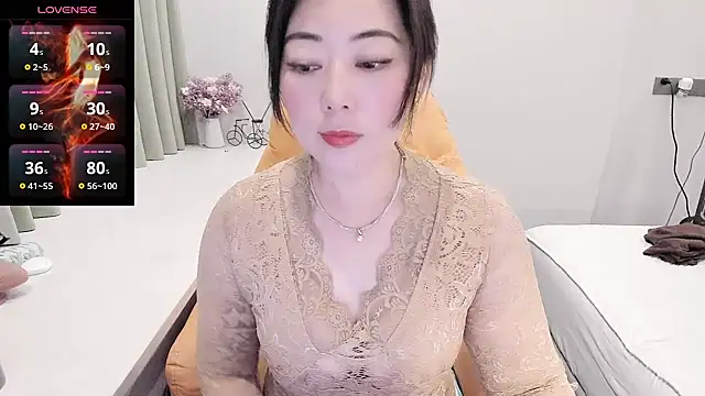 Crystal Wings online show from 2, 12, 2025