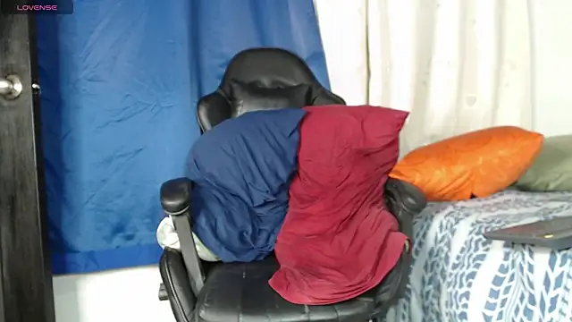 tizziano castillo  online show from 22, 2, 2025